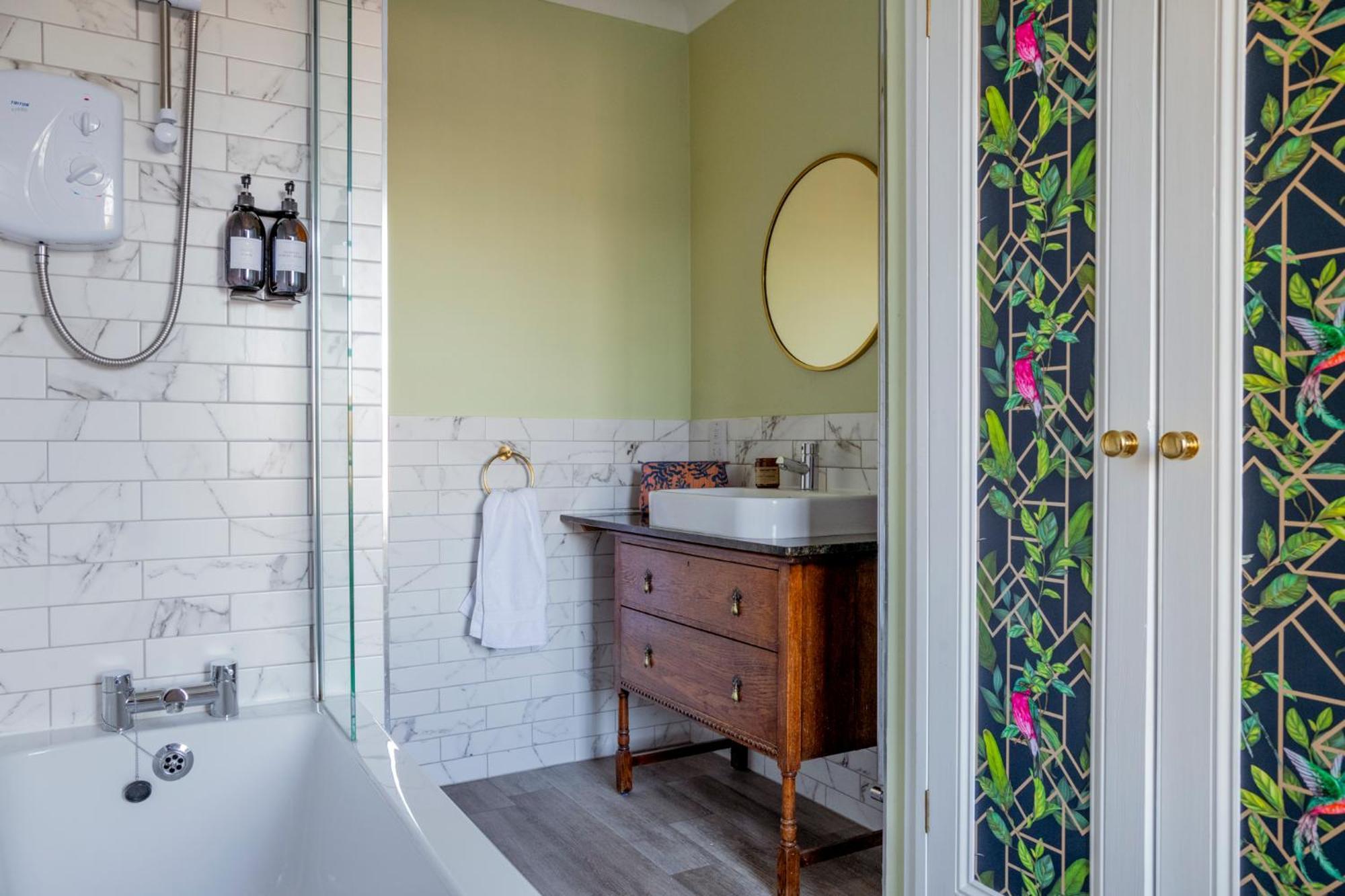Morleys Rooms - Located In The Heart Of Hurstpierpoint By Huluki Sussex Stays Eksteriør billede